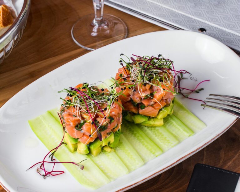 Tartare d’Avocats et Saumon Aux Agrumes